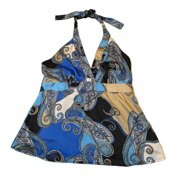 Attention halter top paisley print. - Picture 2 of 12